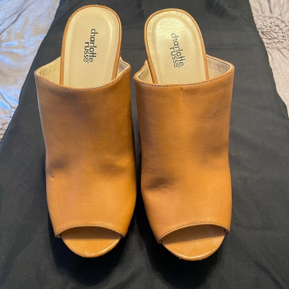 Size 11 Caramel Mule platform